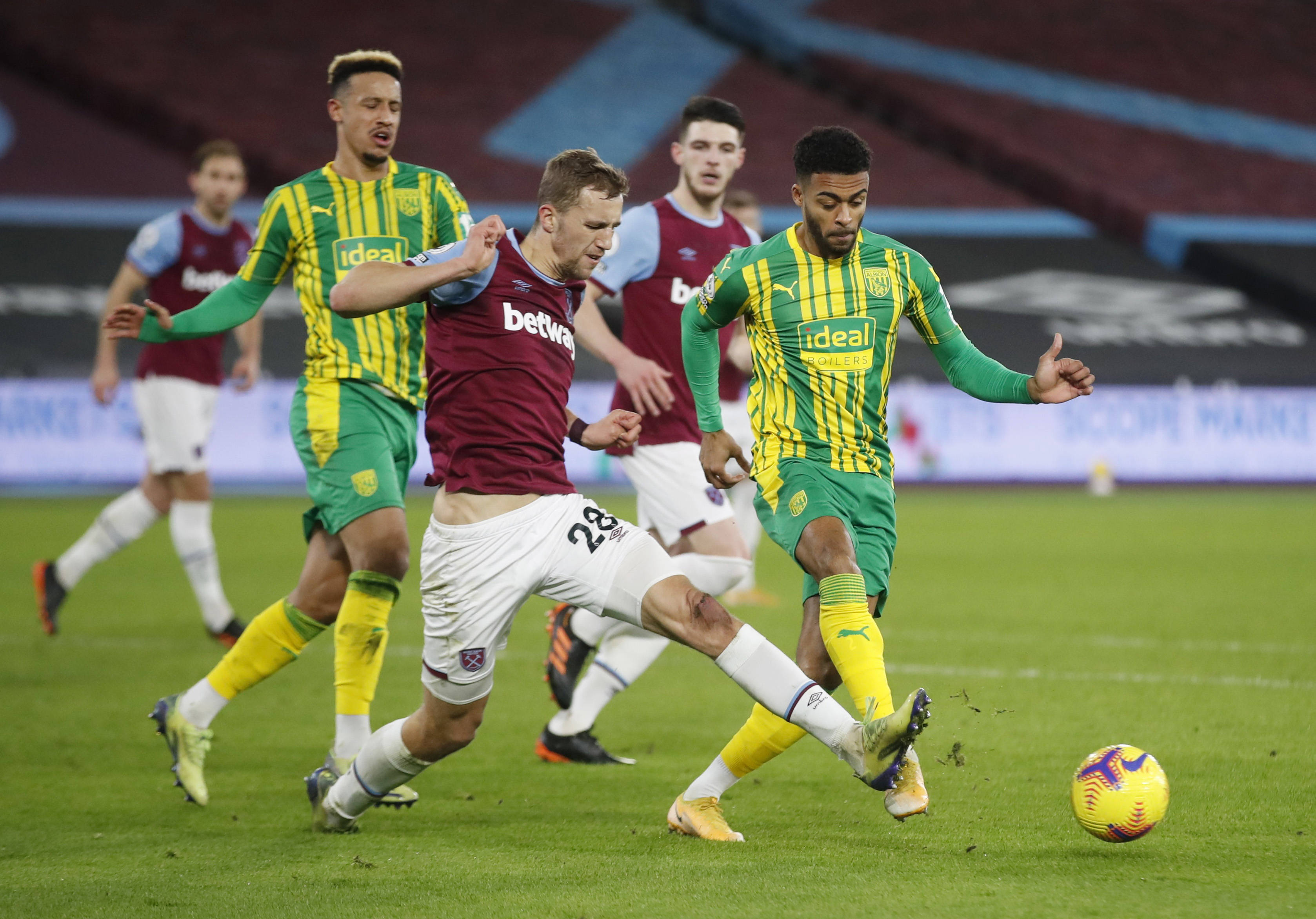 在与亚洲其 在与亚洲其